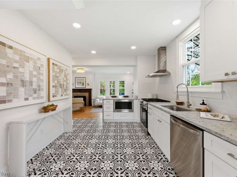 3305 Enderby Road, Shaker Heights, OH 44120 Photo 12