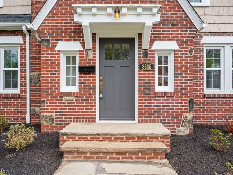 3305 Enderby Road, Shaker Heights, OH 44120 Photo 2