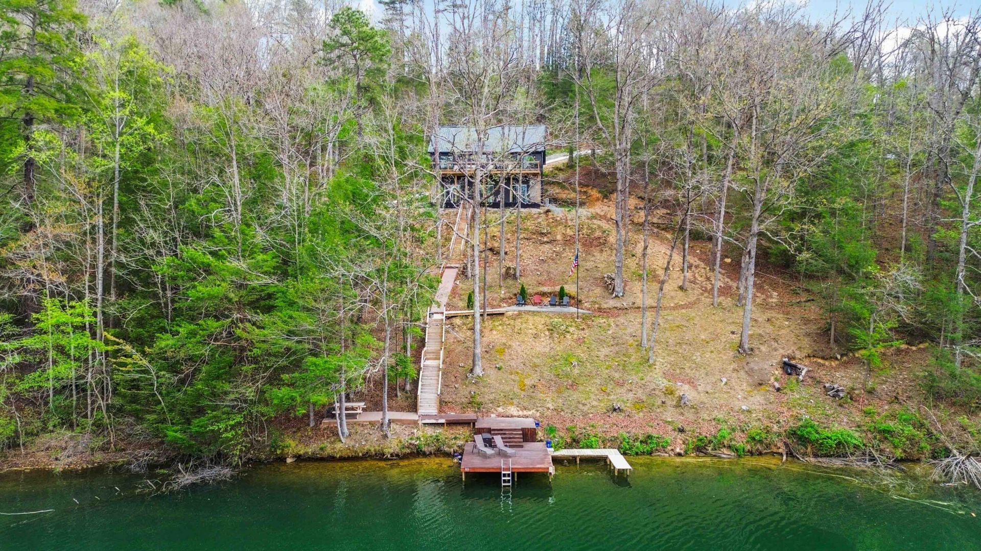 1265 Cliffs Edge Road, East Bernstadt, KY 40729