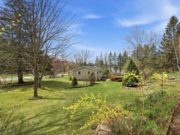 895 Barber Pond Road, Pownal, VT 05261