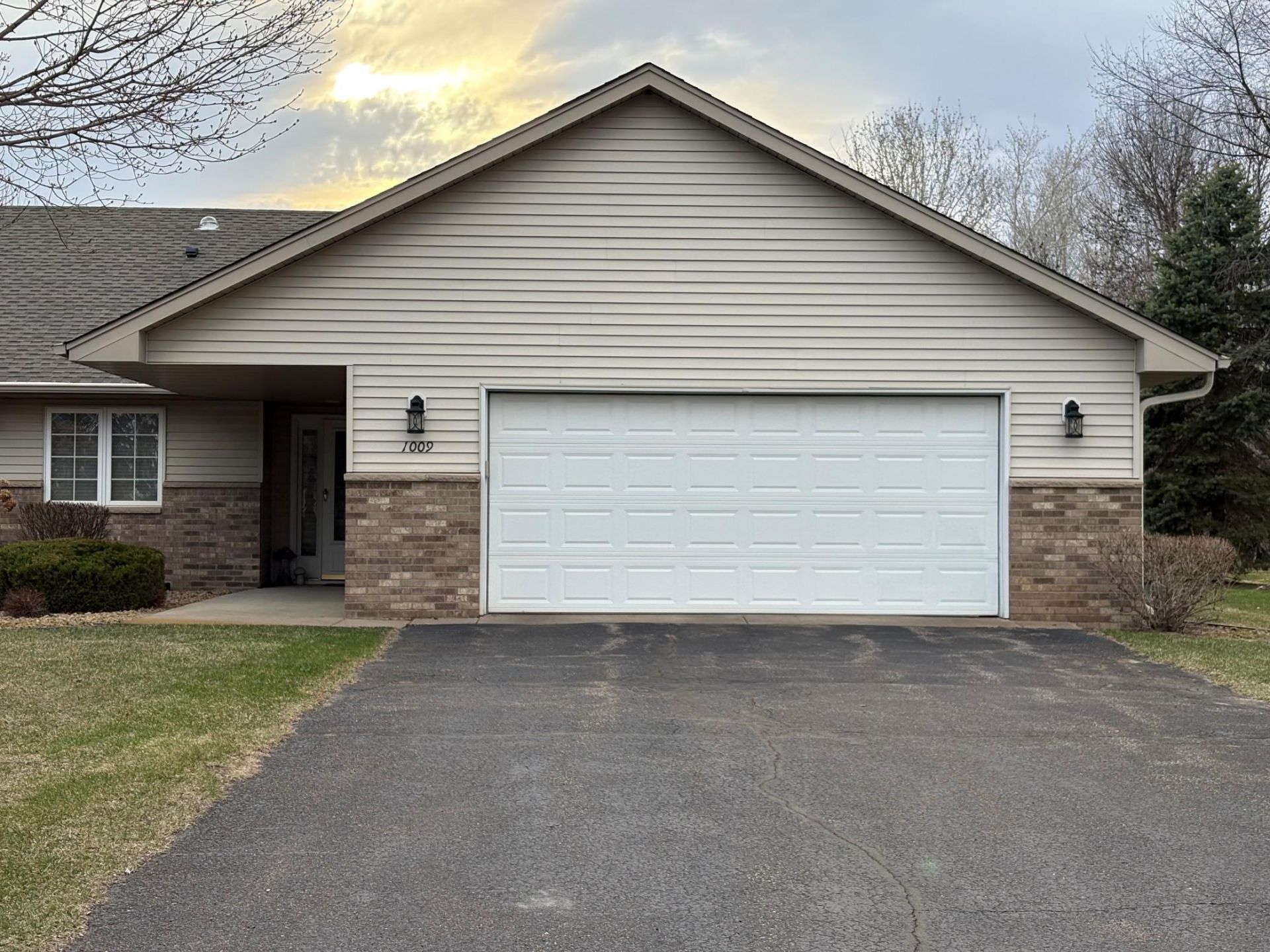 1009 Fairway Drive, Princeton, MN 55371