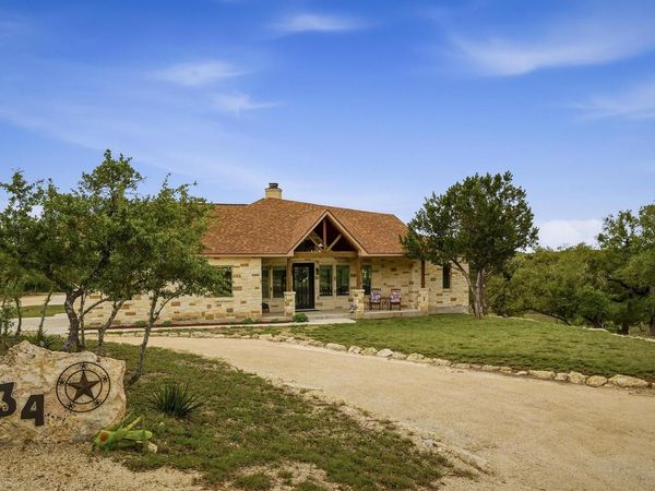 134 STALLION ESTATES DR, Spring Branch, TX 78070