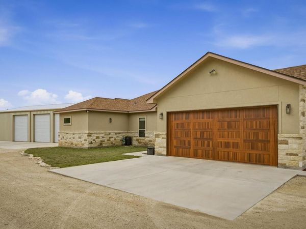 134 STALLION ESTATES DR, Spring Branch, TX 78070
