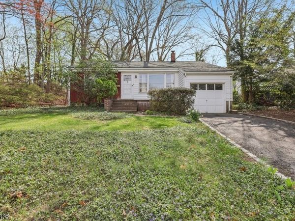 24 Pearl St, Summit, NJ 07901