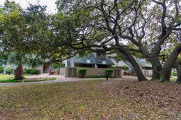 129 Hartland Dr. photo 4