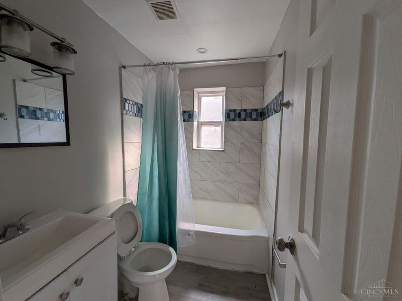 2167 Westwood Northern Boulevard, Cincinnati, OH 45225 Photo 8