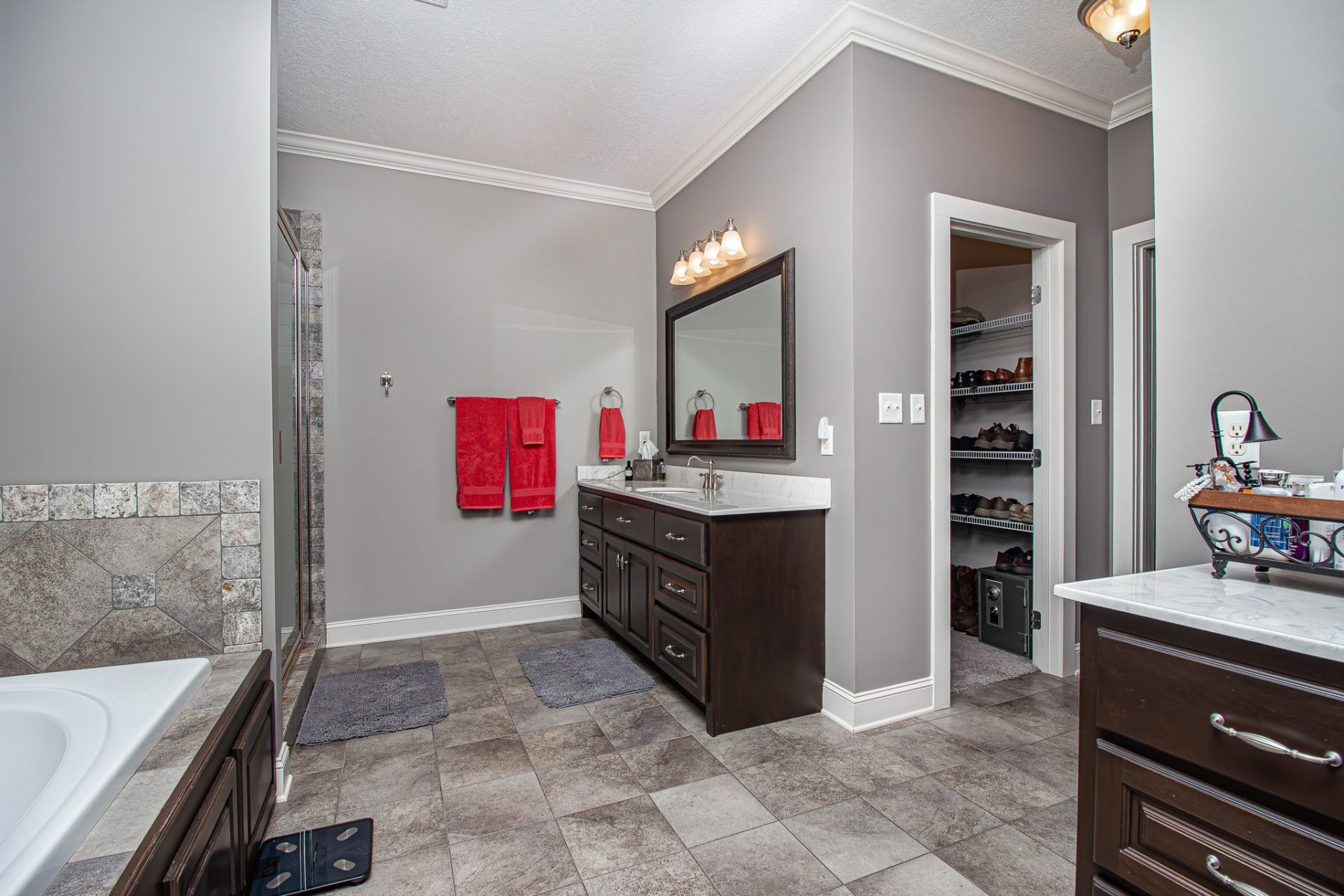 159 Moses Dr, Jackson, TN 38305 Main Photo