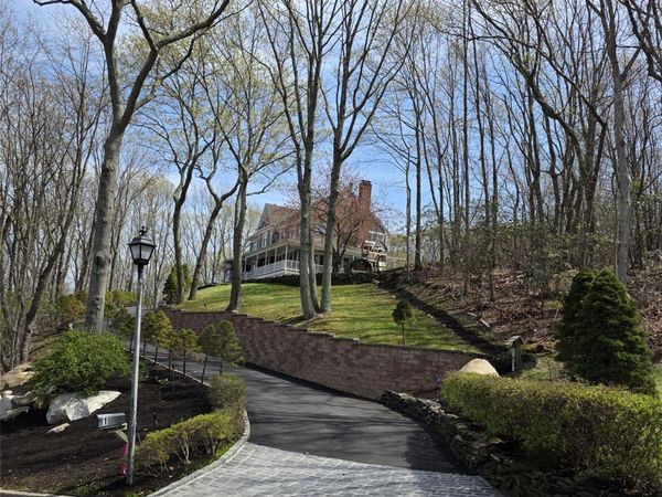 1 Jefferson Landing Circle, Port Jefferson, NY 11777