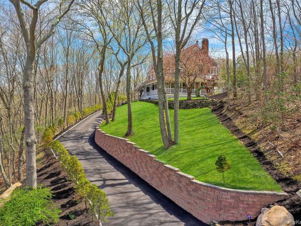 1 Jefferson Landing Circle, Port Jefferson, NY 11777