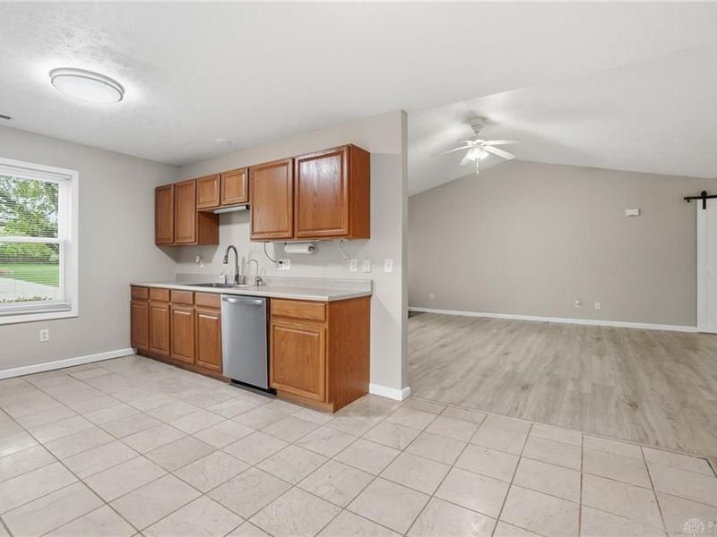 91 Tarragon Way, New Lebanon, OH 45345 Photo 16