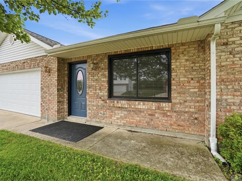 91 Tarragon Way, New Lebanon, OH 45345 Photo 3