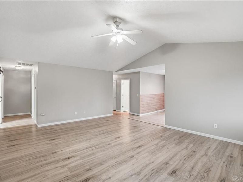 91 Tarragon Way, New Lebanon, OH 45345 Photo 6