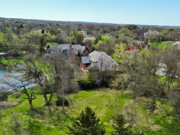 57 Hillburn Lane, North Barrington, IL 60010