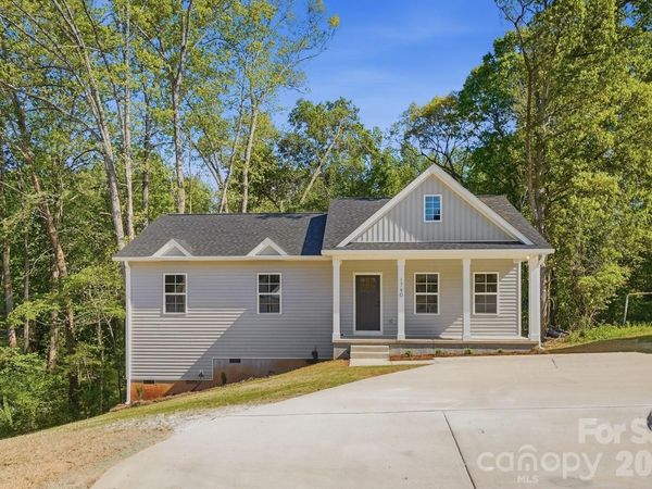 1740 Moss Court , Gastonia, NC 28054