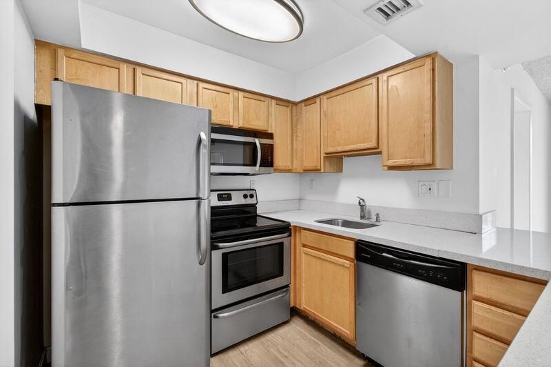 706 Executive Center Drive, Unit 25, West Palm Beach, FL 33401 Photo