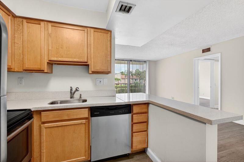 706 Executive Center Drive, Unit 25, West Palm Beach, FL 33401 Photo