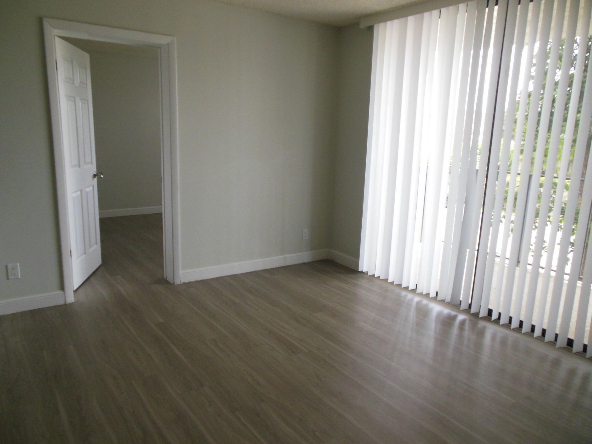 706 Executive Center Drive, Unit 25, West Palm Beach, FL 33401 Photo