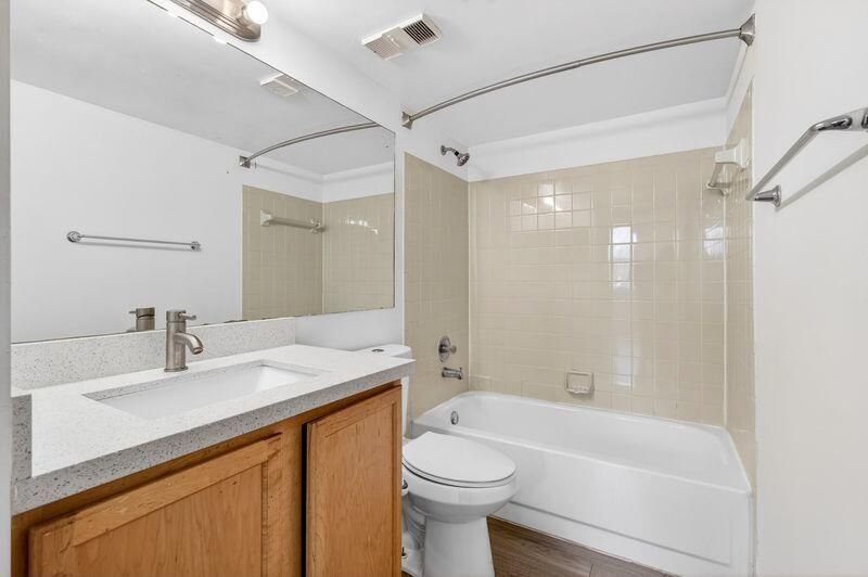 706 Executive Center Drive, Unit 25, West Palm Beach, FL 33401 Photo