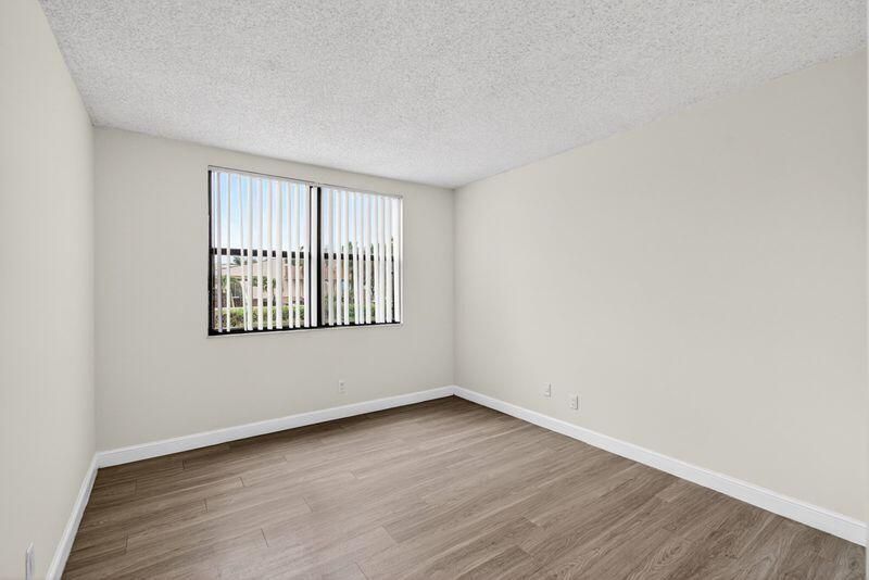 706 Executive Center Drive, Unit 25, West Palm Beach, FL 33401 Photo