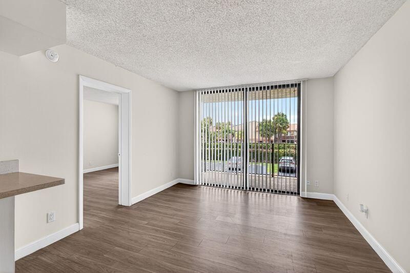 706 Executive Center Drive, Unit 25, West Palm Beach, FL 33401 Photo
