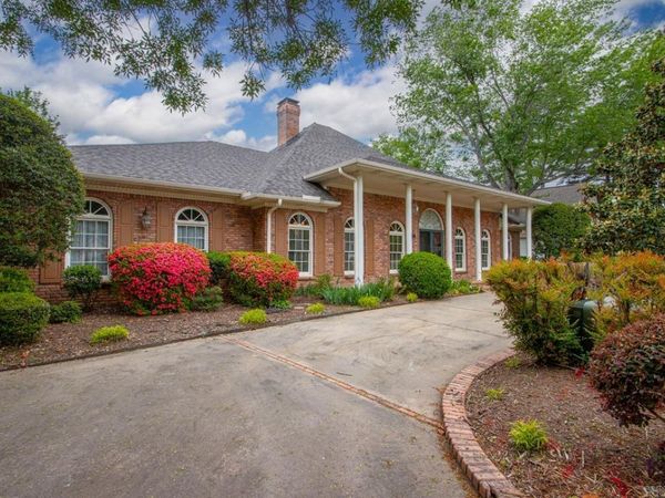 46 Masters Place Drive, Maumelle, AR 72113