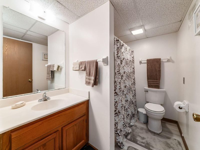 5885 Beechcroft Road , Unit 104, Columbus, OH 43229 Photo 17