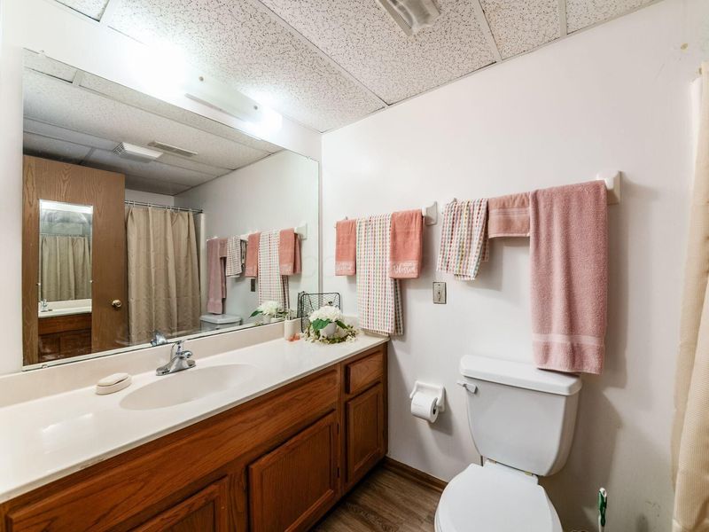 5885 Beechcroft Road , Unit 104, Columbus, OH 43229 Photo 20