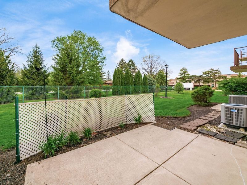 5885 Beechcroft Road , Unit 104, Columbus, OH 43229 Photo 21