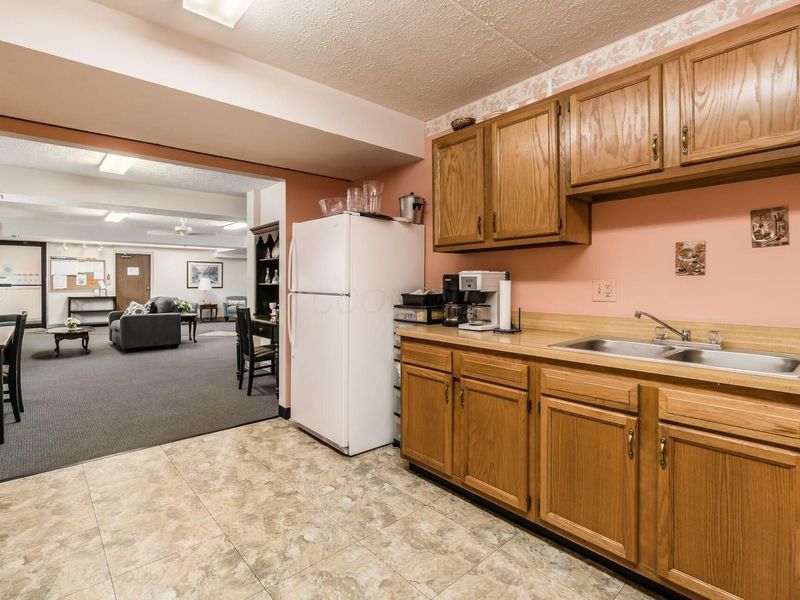 5885 Beechcroft Road , Unit 104, Columbus, OH 43229 Photo 27