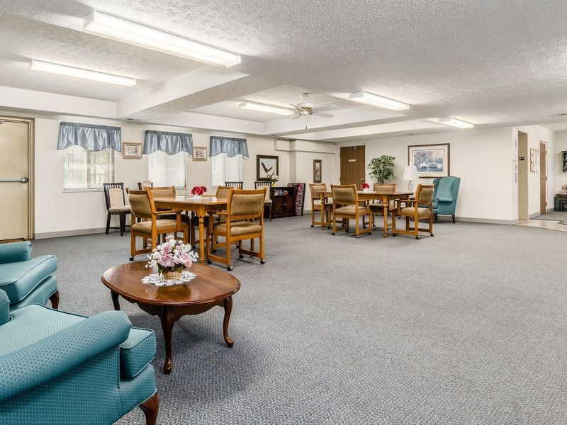 5885 Beechcroft Road , Unit 104, Columbus, OH 43229 Photo 28