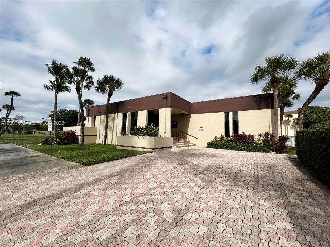 3121 NW 47th Ter, Unit 416, Lauderdale Lakes, FL 33319 Photo