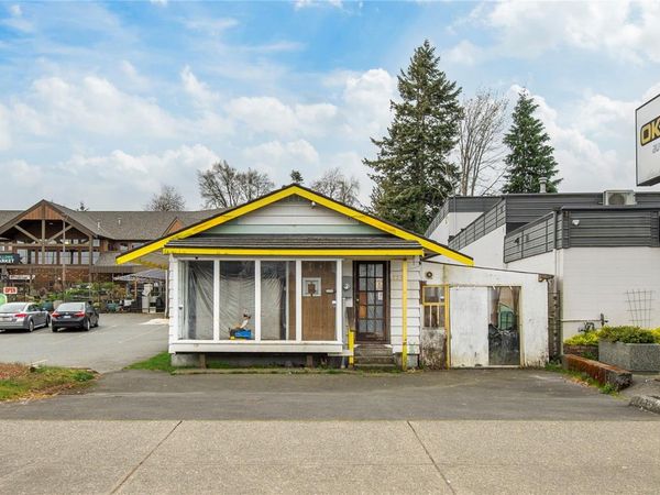 2250 Island Hwy S, Campbell River, BC V9W 1C3