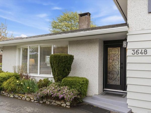 3648 Seaview Cres, Saltair, BC V9G 1Z8