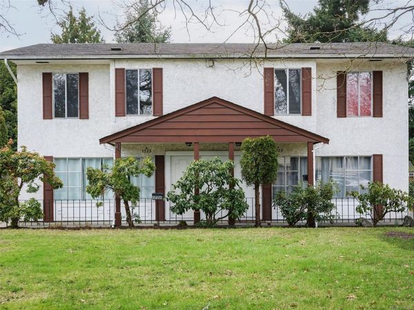 1725 Feltham Rd, Unit A & B, Saanich, BC V8N 6J5