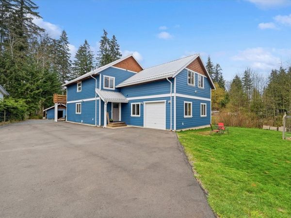 9497 Martin Park Dr, Black Creek, BC V9J 1C3