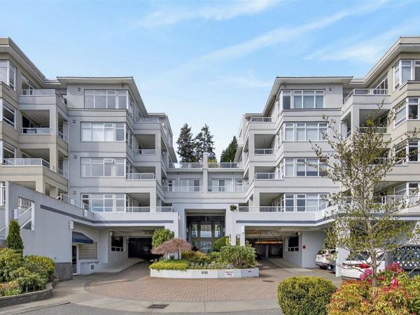 5110 Cordova Bay Rd, Unit 206, Saanich, BC V8Y 2K5