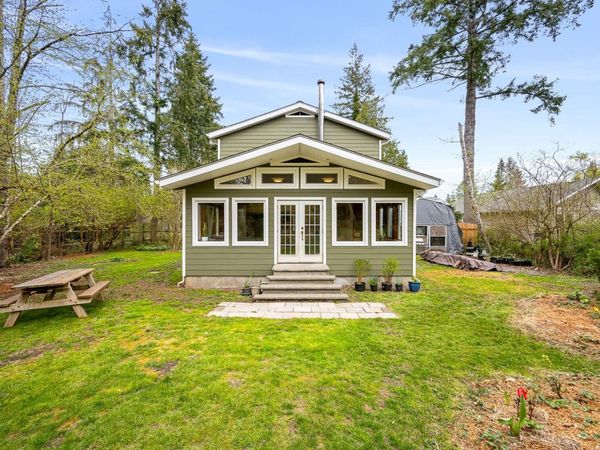 2491 Oakes Rd, Black Creek, BC V9J 1J1