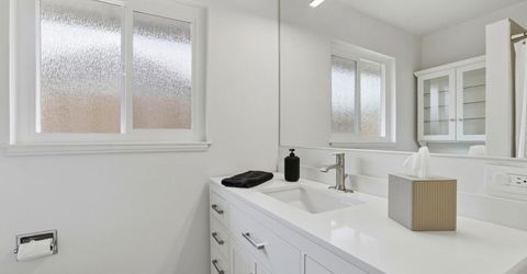 1828 Wayside Ln, Sacramento, CA 95864 Photo