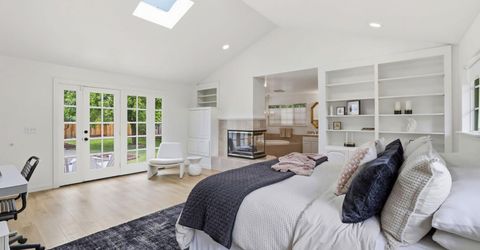 1828 Wayside Ln, Sacramento, CA 95864 Photo