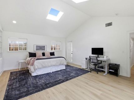 1828 Wayside Ln, Sacramento, CA 95864 Photo