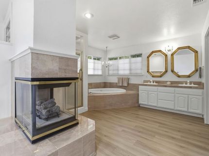 1828 Wayside Ln, Sacramento, CA 95864 Photo