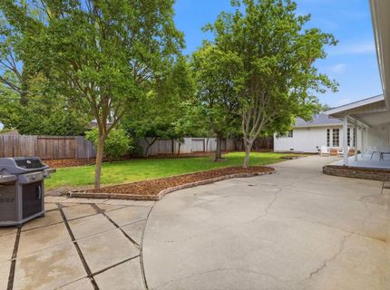 1828 Wayside Ln, Sacramento, CA 95864 Photo