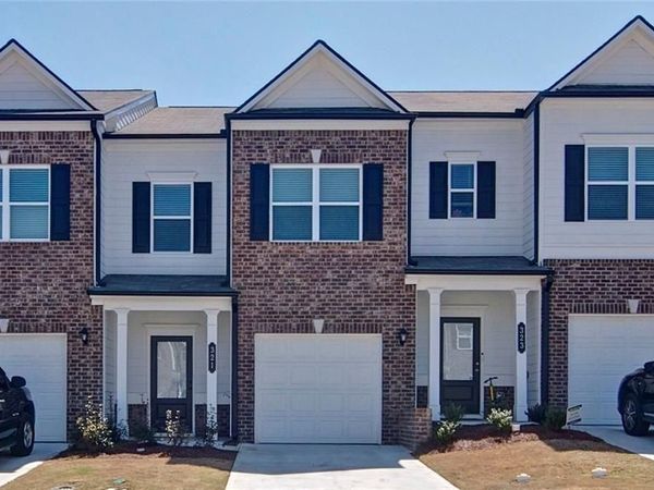 321 Skye Ln, Cartersville, GA 30121