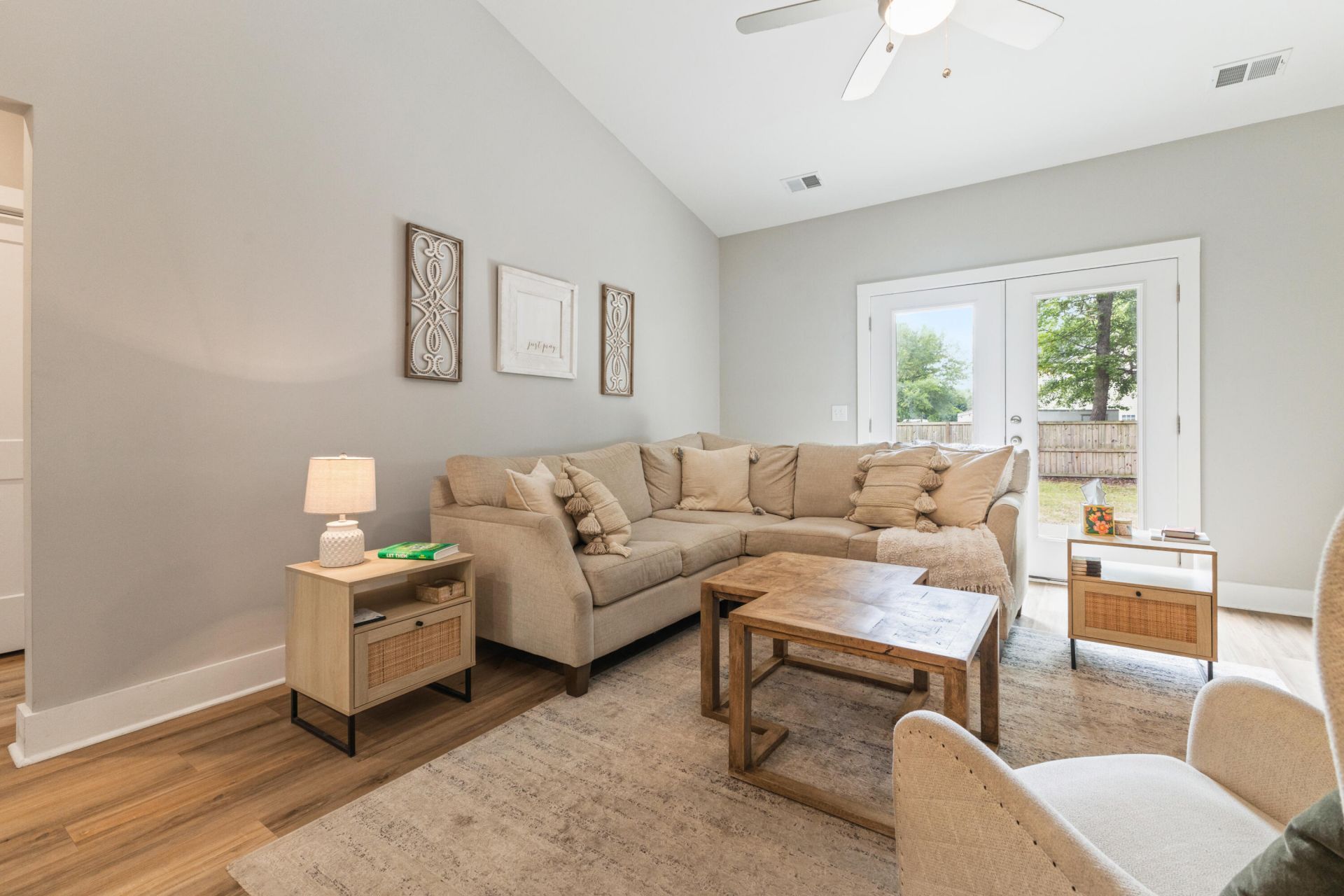 204 Read Street Photo 10