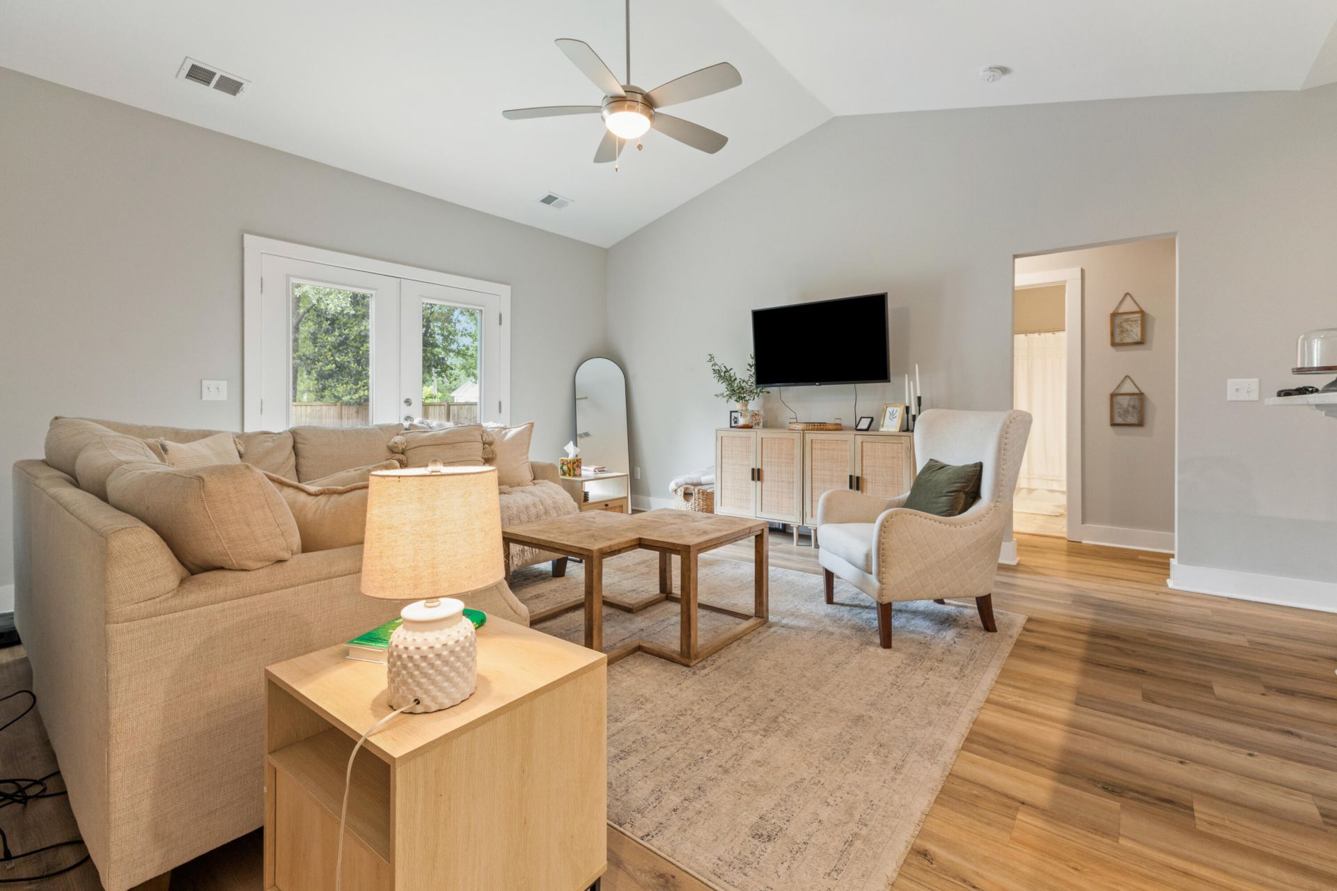 204 Read Street Photo 11