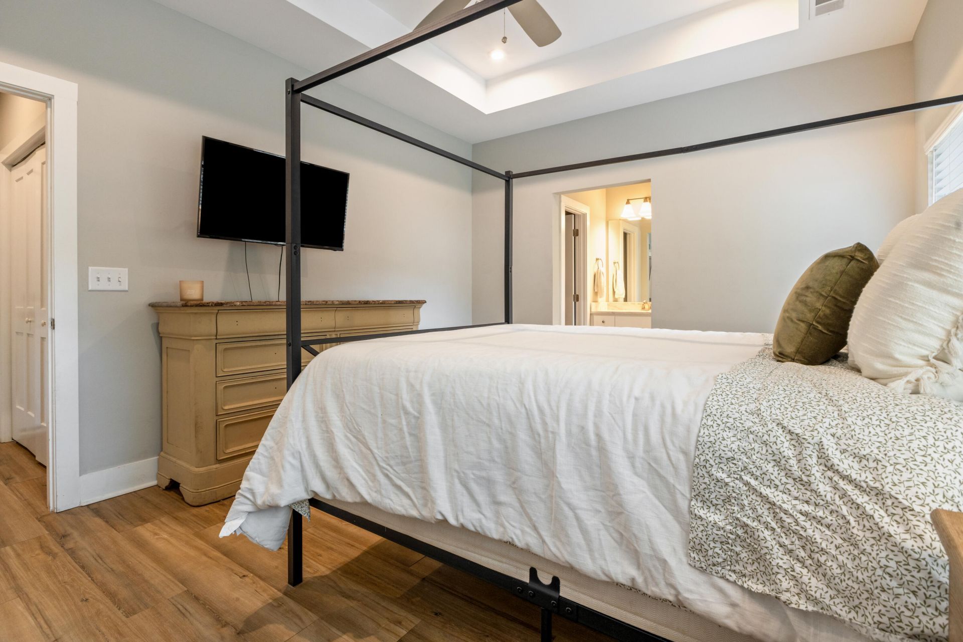 204 Read Street Photo 15