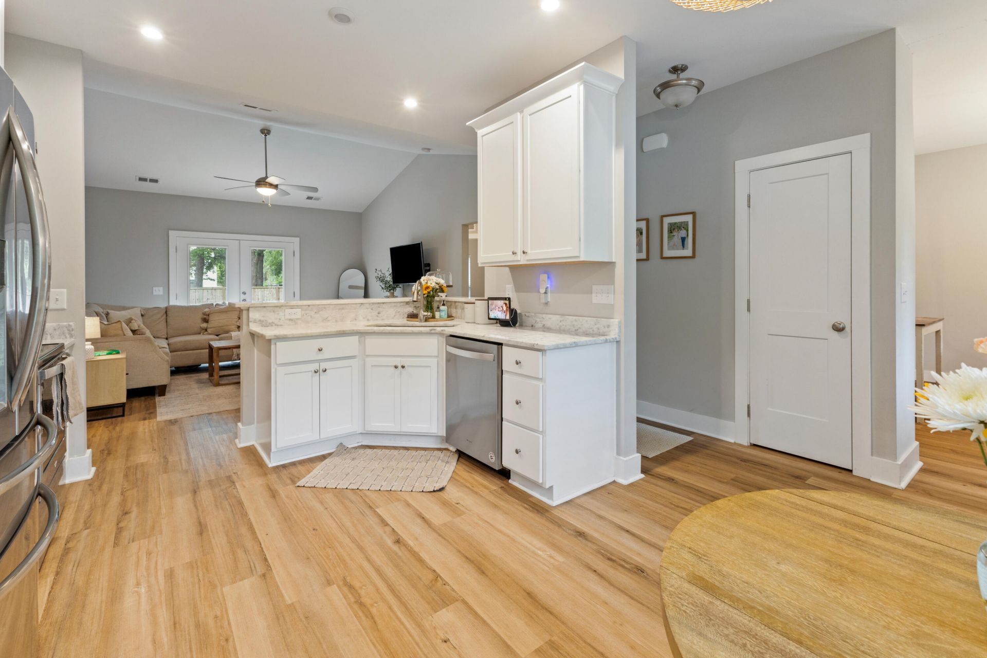 204 Read Street Photo 6