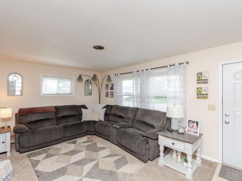 339 N American Boulevard, Vandalia, OH 45377 Photo 4