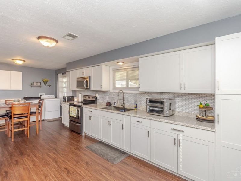 339 N American Boulevard, Vandalia, OH 45377 Photo 6