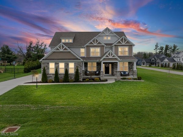 1316 Skyland Falls Boulevard , Hinckley, OH 44233